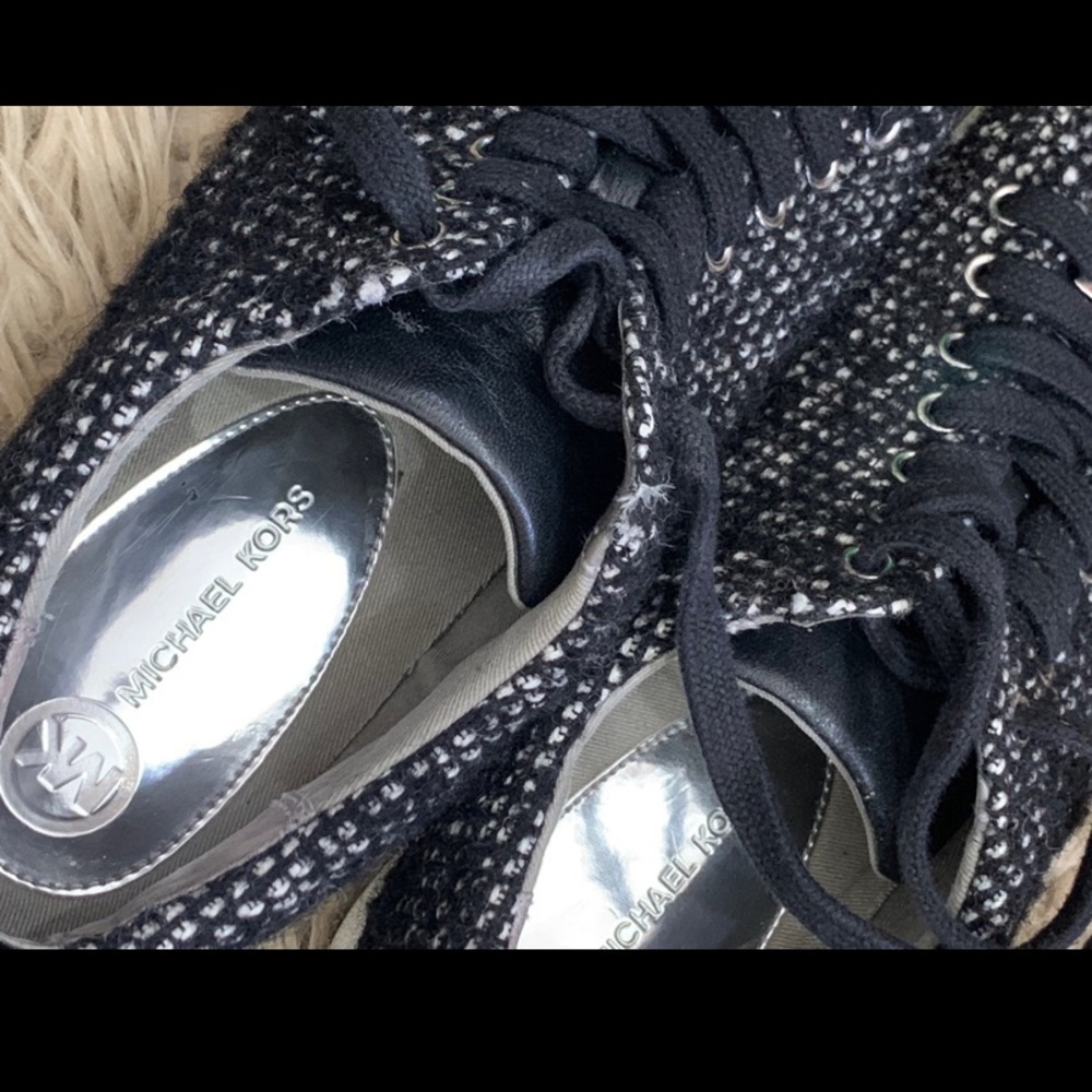 Women’s Michael Kors Shoes 9.5 - Picture 8 of 9